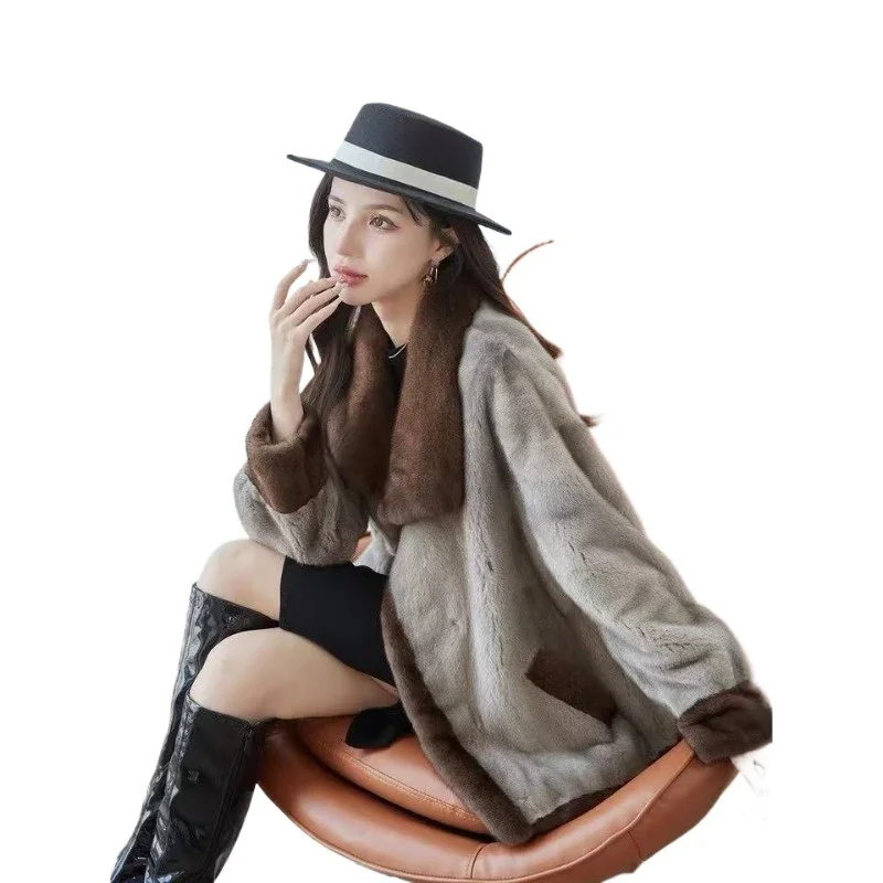 Норковое пальто, женская осенне-зимняя толстая байкерская одежда с цветными контрастными лацканами, модная возрастная шуба с высоким уровнем внешнего вида
Норковое пальто, женская осенне-зимняя толстая байкерская одежда с цветными контрастными лацканами, модная возрастная шуба с высоким уровнем внешнего вида