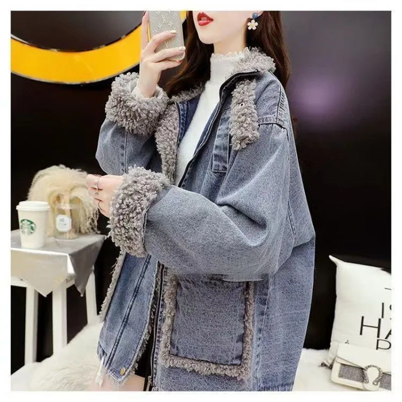 Fleece-Lined Thickened Women, New Autumn And Winter Fashionable Versatile Loose Lazy Style Korean Version
Fleece-Lined Thickened Women, New Autumn And Winter Fashionable Versatile Loose Lazy Style Korean Version