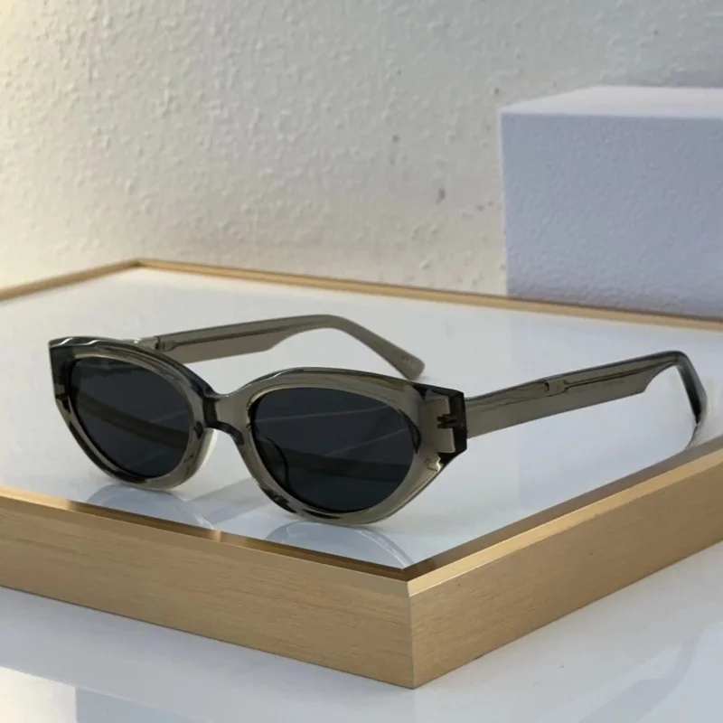 122- eye sunglasses retro small frame sunglasses UV protection for men and women sunglasses UV400
122- eye sunglasses retro small frame sunglasses UV protection for men and women sunglasses UV400