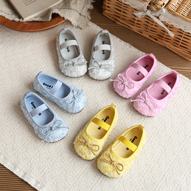 Girls Sequin Mary Jane Shoes Children Flats Shoes with Cute Bow Decor Soft Sole Non-slip Kids Princess Dress Shoes Candy Color
Girls Sequin Mary Jane Shoes Children Flats Shoes with Cute Bow Decor Soft Sole Non-slip Kids Princess Dress Shoes Candy Color