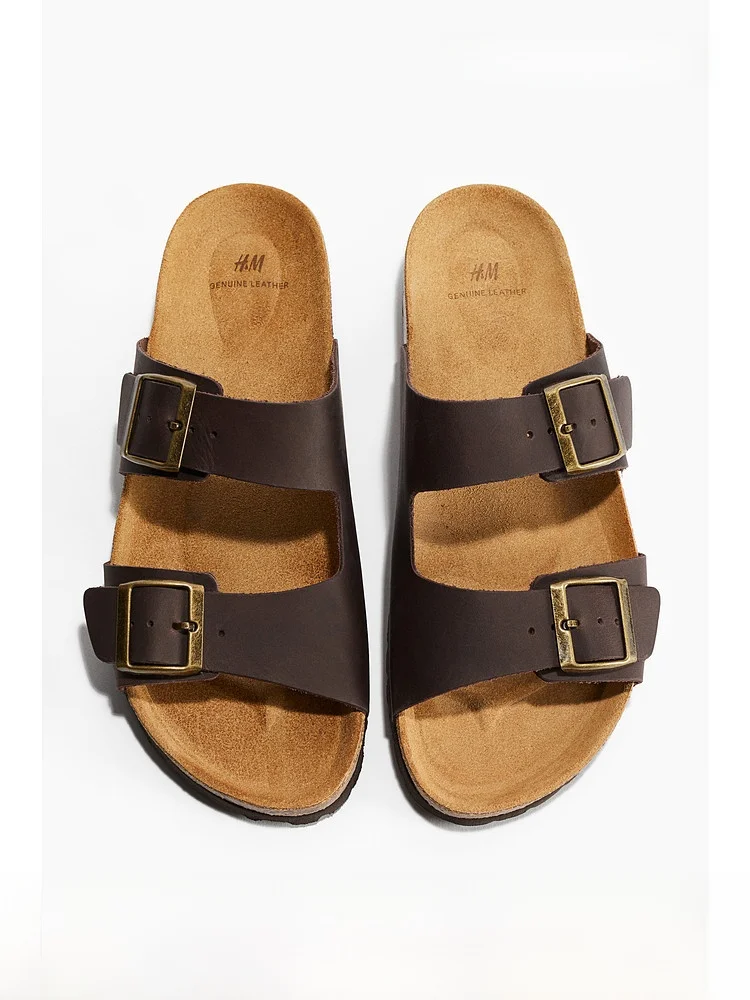 H&M Men's Sandals Fashionable Flat Bottom Casual Leather Slippers Summer Buckle Closure Comfortable Men's Footwear
H&M Men's Sandals Fashionable Flat Bottom Casual Leather Slippers Summer Buckle Closure Comfortable Men's Footwear