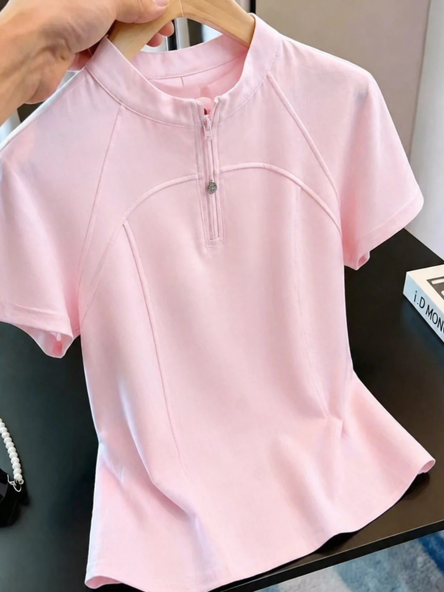 Simple Fashionable Half-Zip Short-Sleeve T-Shirt Women's Color Commute Style Top Korean Version Slim Fit Summer 2026
Simple Fashionable Half-Zip Short-Sleeve T-Shirt Women's Color Commute Style Top Korean Version Slim Fit Summer 2026