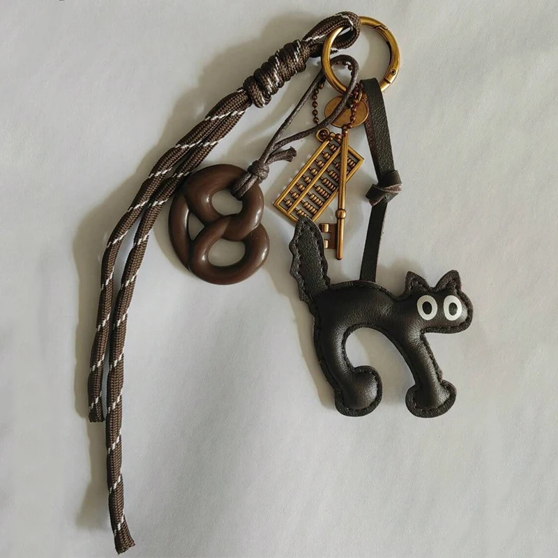 Classic Cute PU Leather Cat Shape Keychain Pendant Lovely Car Key Ring Bag Charm Phone Accessory Trinket
Classic Cute PU Leather Cat Shape Keychain Pendant Lovely Car Key Ring Bag Charm Phone Accessory Trinket