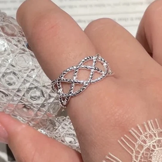 PONYKISS 925 Sterling Silver Hollow Cross Twisted Line Geometric Opening Ring for Women Trendy Fine Jewelry Minimalist Accessory
PONYKISS 925 Sterling Silver Hollow Cross Twisted Line Geometric Opening Ring for Women Trendy Fine Jewelry Minimalist Accessory