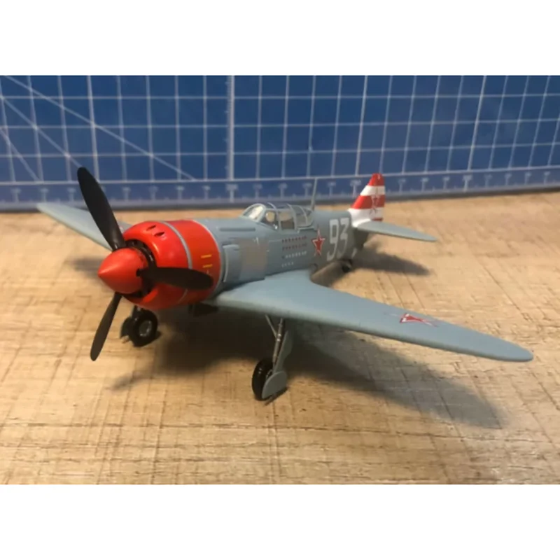 Масштабная модель советского истребителя Ла-7 (1:72) из пластика, коллекционный предмет декора
Масштабная модель советского истребителя Ла-7 (1:72) из пластика, коллекционный предмет декора