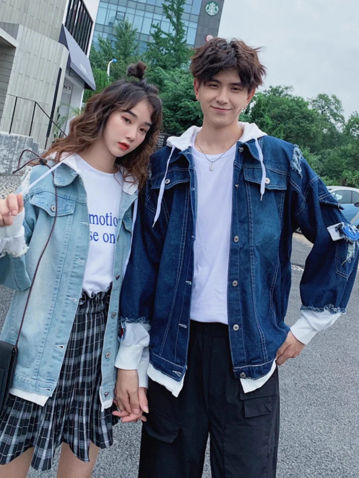 Loose Women's Denim Jacket 2026 Spring Autumn Trendy Student Versatile Casual Hooded Patchwork Coat for Couples
Loose Women's Denim Jacket 2026 Spring Autumn Trendy Student Versatile Casual Hooded Patchwork Coat for Couples