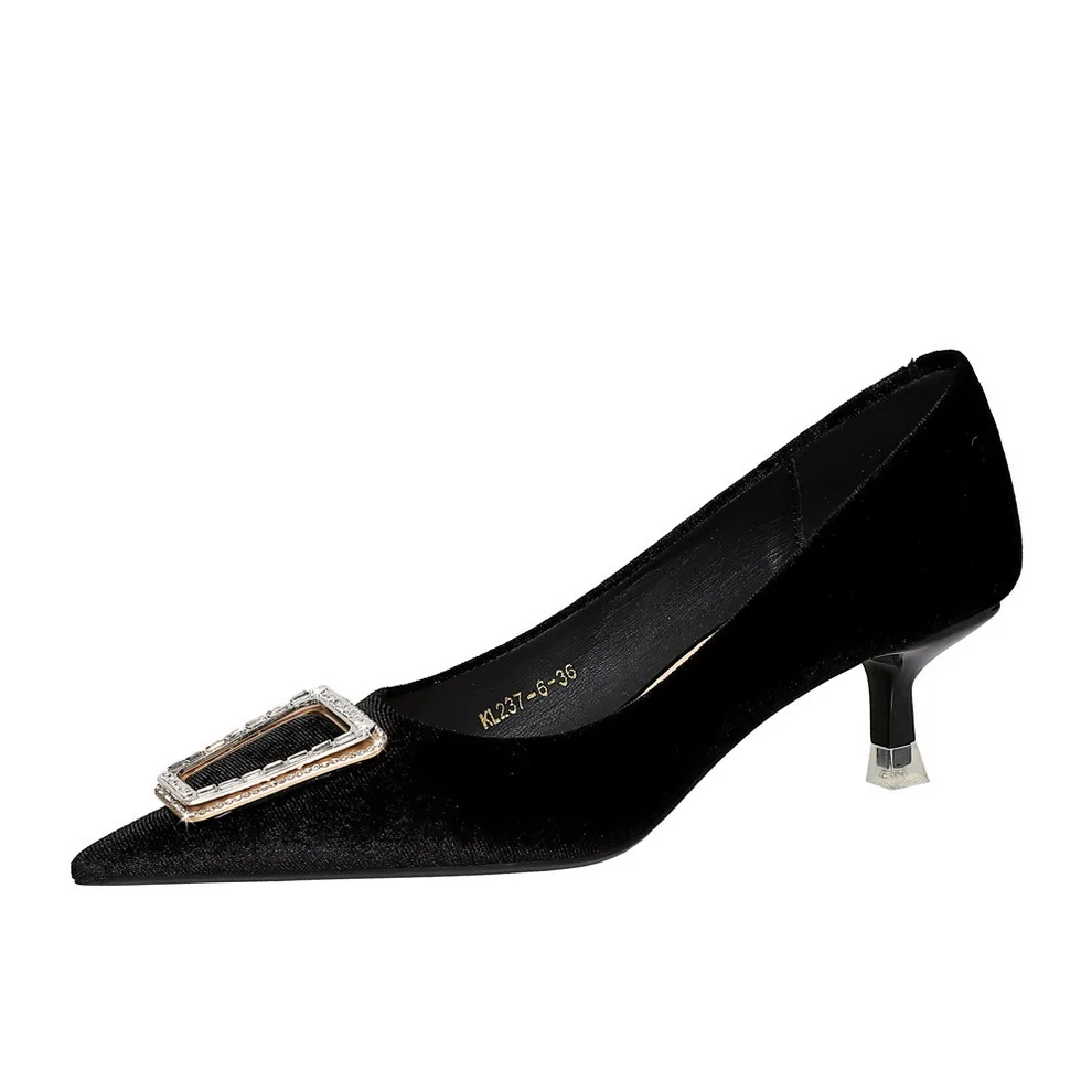 Women Pumps Style Banquet Women's With Thin Medium Heels Thickened Suede Shallow Mouth Pointed Metal Water Diamond Button Single
Women Pumps Style Banquet Women's With Thin Medium Heels Thickened Suede Shallow Mouth Pointed Metal Water Diamond Button Single