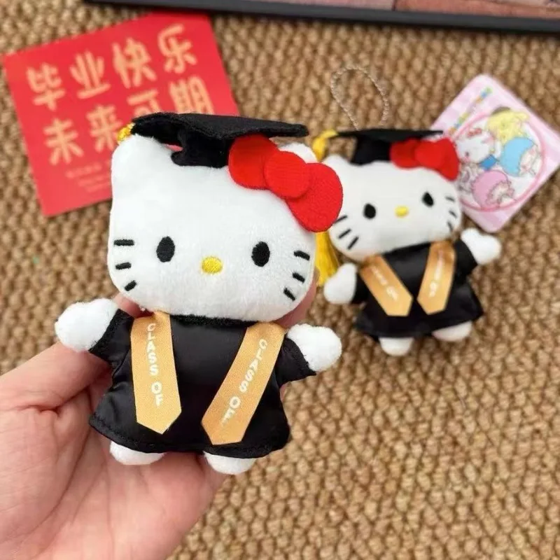 Sanrios Bachelor's Uniform HelloKittys Plush Doll Keychain Decoration Cute Cartoon Doll Backpack Pendant Graduation Season Gift
Sanrios Bachelor's Uniform HelloKittys Plush Doll Keychain Decoration Cute Cartoon Doll Backpack Pendant Graduation Season Gift