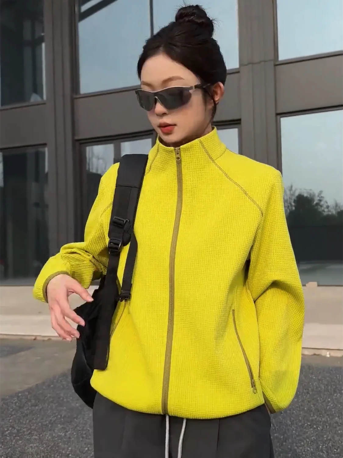 Men's Fashionable Outdoor Sports Casual Quick Dry Breathable Ice Sensation Stand Collar Sweatshirt Set Couple Style Top
Men's Fashionable Outdoor Sports Casual Quick Dry Breathable Ice Sensation Stand Collar Sweatshirt Set Couple Style Top