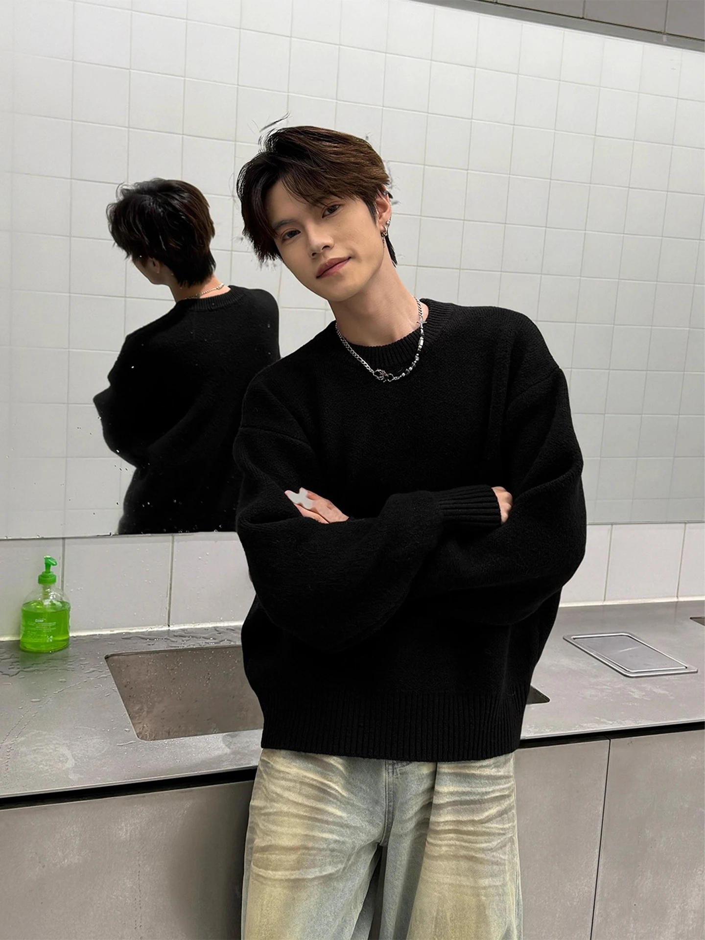 Korean Sle round Ne Bla Sweater Men's Thiened Fce Warmth Knitted irt Casual Loose Fit Long Sve Autumn Winter
Korean Sle round Ne Bla Sweater Men's Thiened Fce Warmth Knitted irt Casual Loose Fit Long Sve Autumn Winter