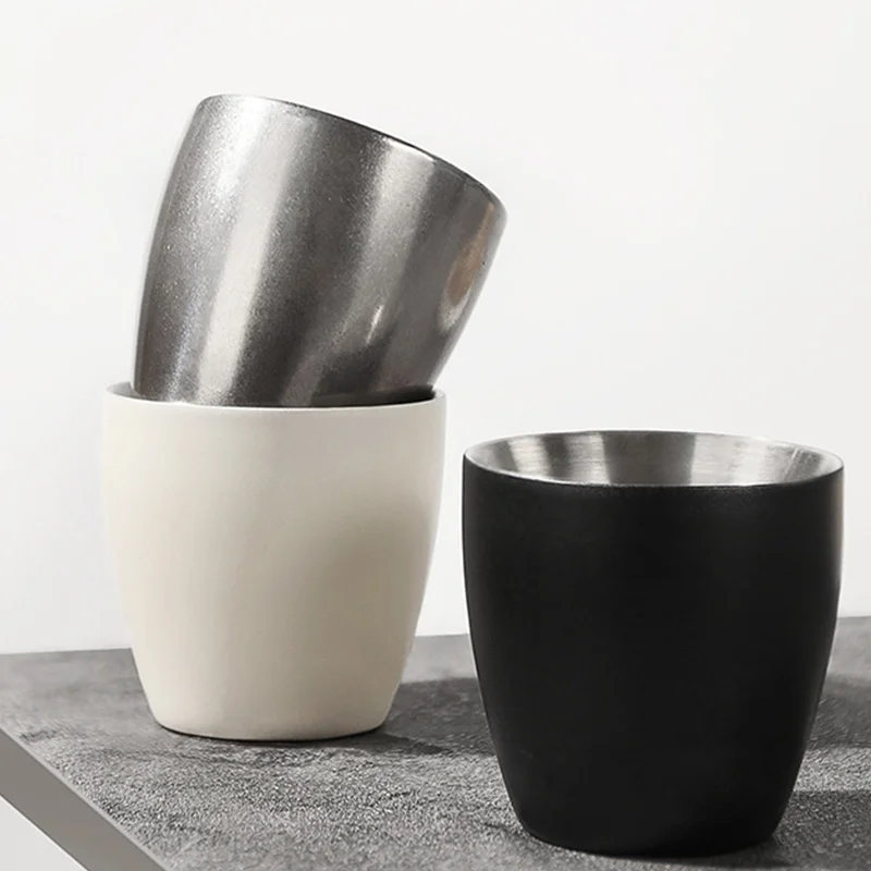 70 мл 304 кружка из нержавеющей стали в европейском стиле для домашнего офиса, двухслойная толстая кофейная кружка для хранения, удобная и штабелируемая кофейная чашка
70 мл 304 кружка из нержавеющей стали в европейском стиле для домашнего офиса, двухслойная толстая кофейная кружка для хранения, удобная и штабелируемая кофейная чашка