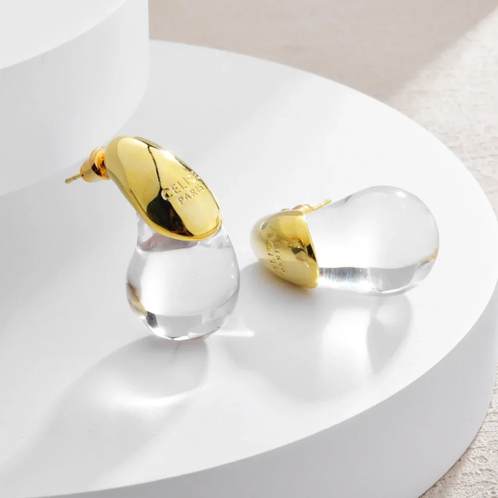 Creative Transparent Resin Teardrop Earrings, European and American Styles, Simple and High-end Earrings for Women
Creative Transparent Resin Teardrop Earrings, European and American Styles, Simple and High-end Earrings for Women