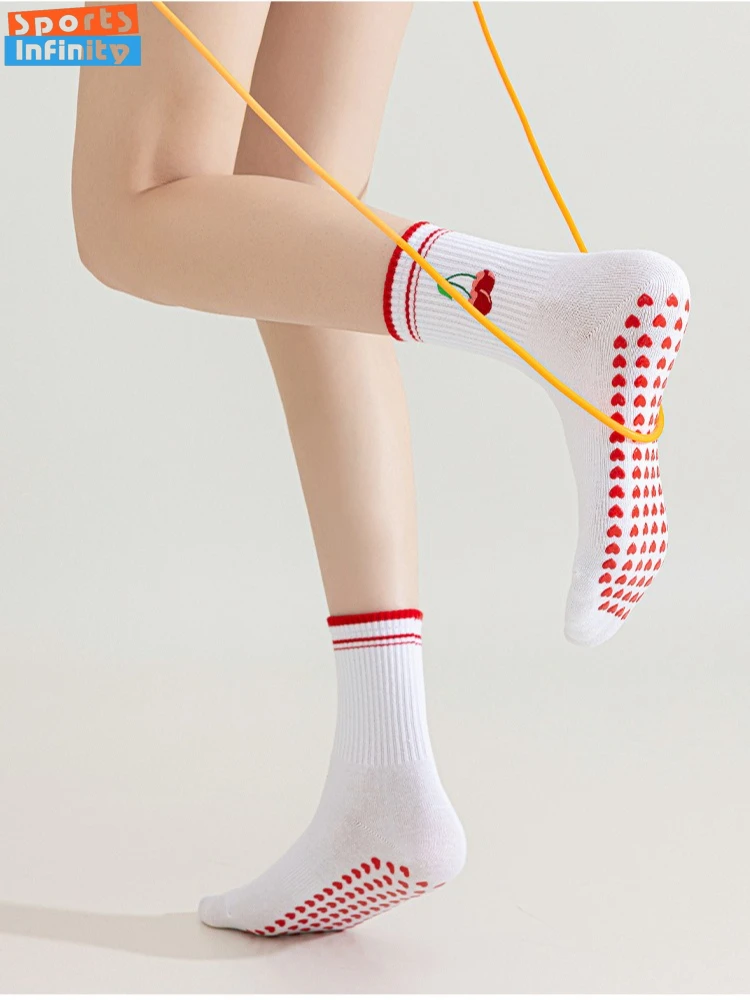 Белые носки для йоги средней длины для женщин, профессиональные противоскользящие носки для фитнеса, пилатеса, спортивные носки для танцев, аэробики
Белые носки для йоги средней длины для женщин, профессиональные противоскользящие носки для фитнеса, пилатеса, спортивные носки для танцев, аэробики