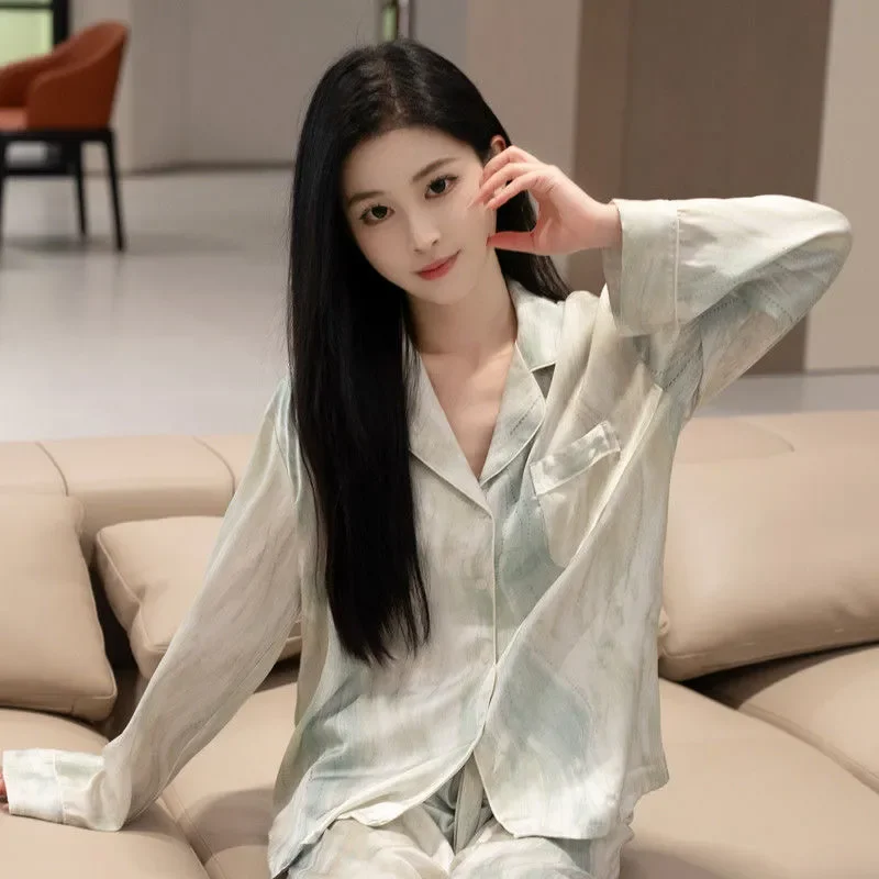 High-End Ice Silk Pajamas Set for Women plus Size Comfortable Home Clothes for Spring Autumn Caring Fashionable Sleepwear
High-End Ice Silk Pajamas Set for Women plus Size Comfortable Home Clothes for Spring Autumn Caring Fashionable Sleepwear