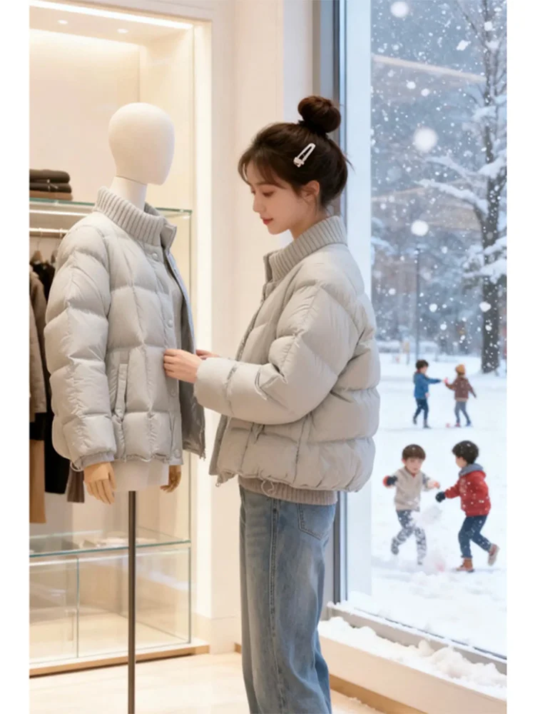 Женская вязаная куртка-пуховик свободного кроя с воротником-стойкой, утепленная хлопком, в стиле «облако» или «квадратный хлопок»
Женская вязаная куртка-пуховик свободного кроя с воротником-стойкой, утепленная хлопком, в стиле «облако» или «квадратный хлопок»