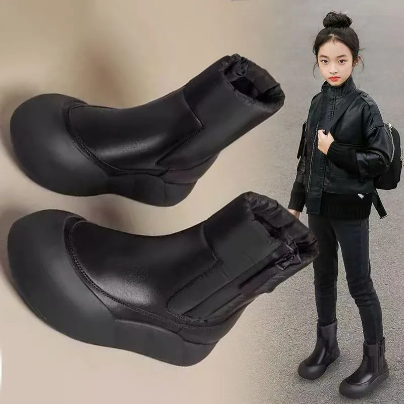 Спортивные ботинки принцессы для девочек, детские модные ботинки с закрытым носком, водонепроницаемые нескользящие зимние новые детские короткие сапоги 2025, мягкая подошва
Спортивные ботинки принцессы для девочек, детские модные ботинки с закрытым носком, водонепроницаемые нескользящие зимние новые детские короткие сапоги 2025, мягкая подошва