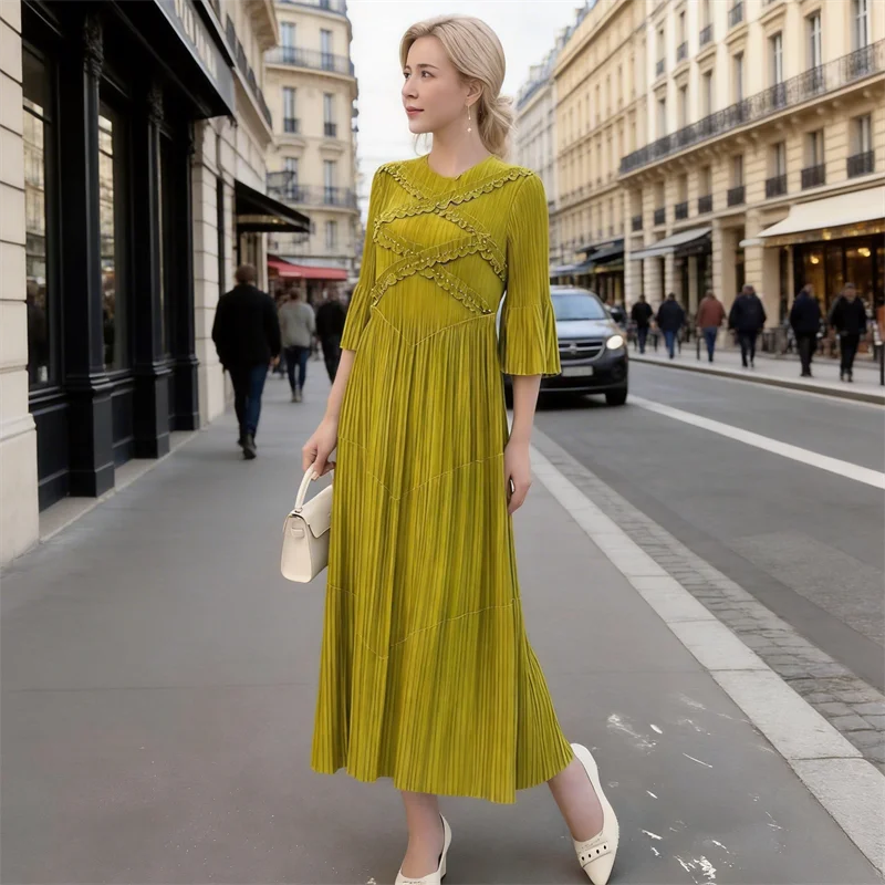 Miyake Pleated Dresses Plisse Embroidered Splicing 2026 Spring New Loose Casual Long Dress Round Neck Flared Sleeve Clothing
Miyake Pleated Dresses Plisse Embroidered Splicing 2026 Spring New Loose Casual Long Dress Round Neck Flared Sleeve Clothing