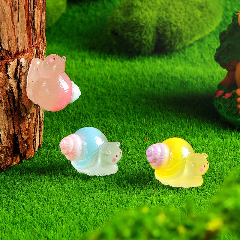 Colorful Cute Snail Mini Resin Luminous Ornament Cartoon Miniature Statue Creative Landscape Decoration Accessories Gifts
Colorful Cute Snail Mini Resin Luminous Ornament Cartoon Miniature Statue Creative Landscape Decoration Accessories Gifts