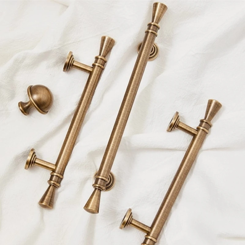 Antique bronze French brass cabinet door handle drawer kitchen modern minimalist wardrobe retro antique long handle
Antique bronze French brass cabinet door handle drawer kitchen modern minimalist wardrobe retro antique long handle