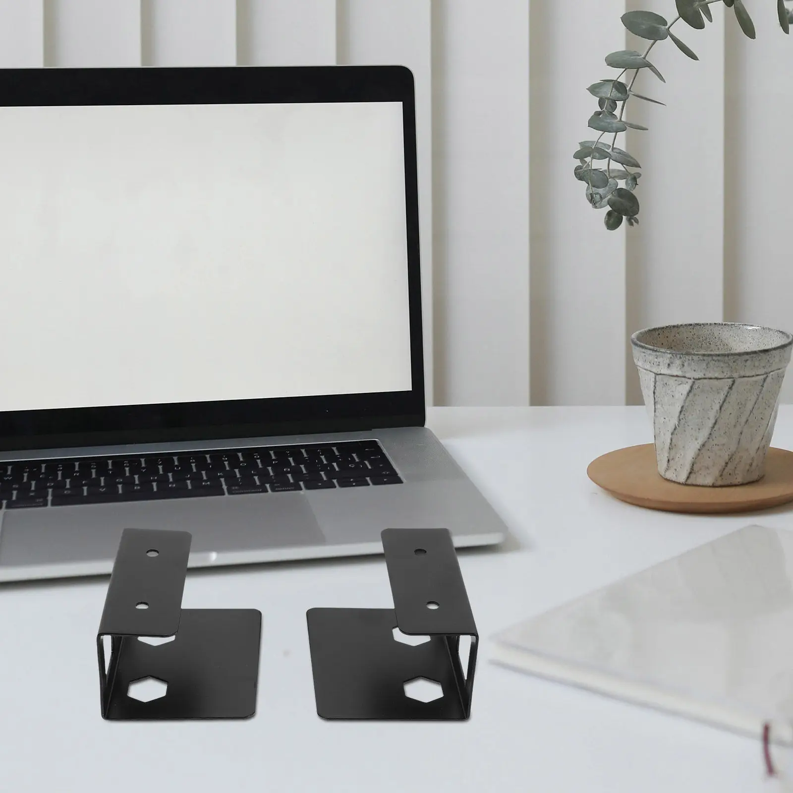 Комплект из 1 шт. регулируемой пластиковой подставки-держателя для ноутбука и планшета под стол, полка для хранения, крепление для ноутбука
Комплект из 1 шт. регулируемой пластиковой подставки-держателя для ноутбука и планшета под стол, полка для хранения, крепление для ноутбука