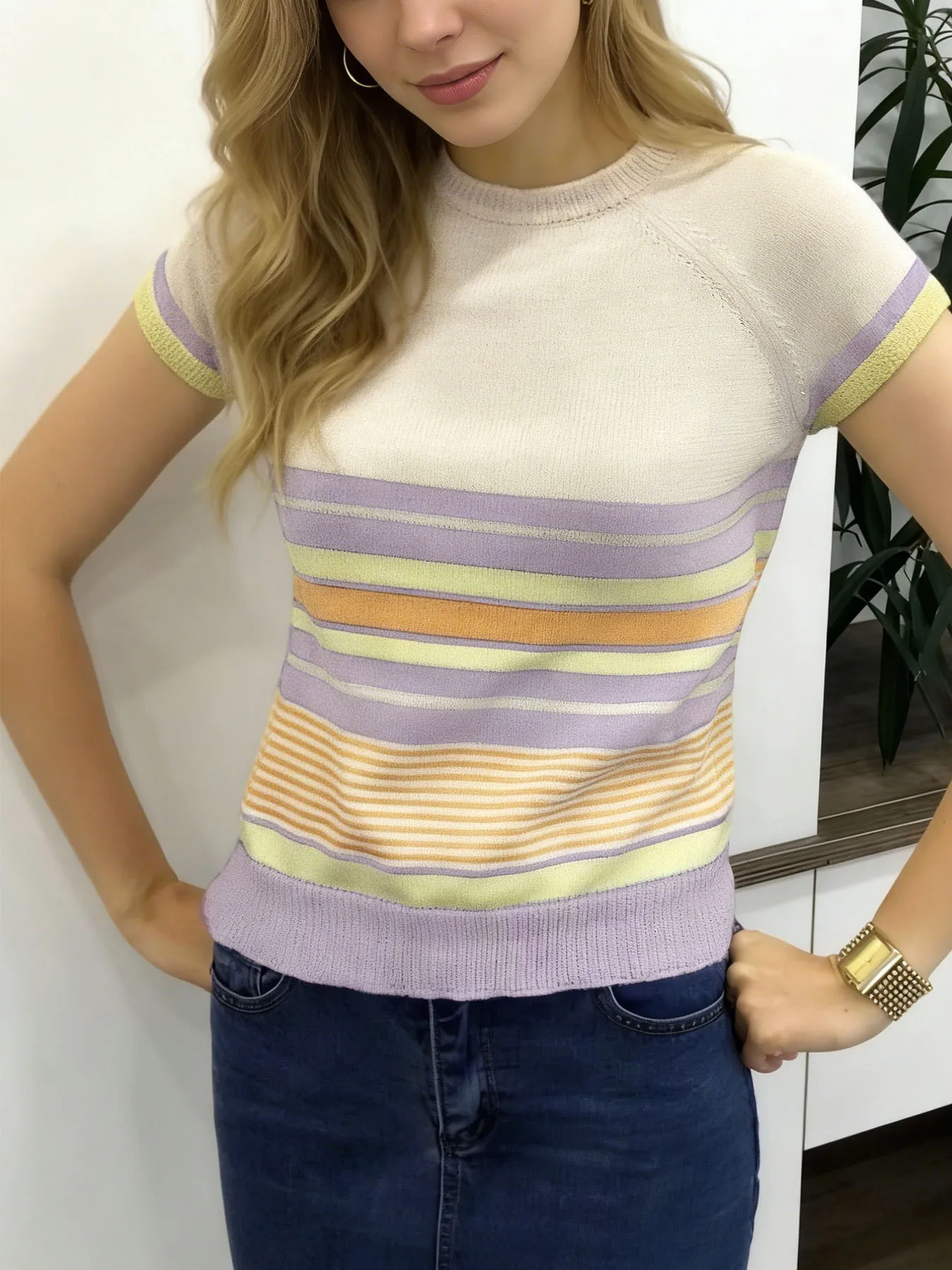 New Summer Style Short Sleeved Women's Round Neck Slim Striped Pullover Vest T-shirt Knitted Bottom Casual Comfortable Sweater
New Summer Style Short Sleeved Women's Round Neck Slim Striped Pullover Vest T-shirt Knitted Bottom Casual Comfortable Sweater