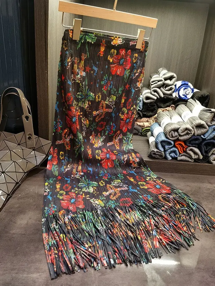 Miyake плиссированная эластичная талия тонкая сумка на бедрах женская летняя новая высококачественная модная темпераментная юбка с цветочным принтом и кисточками
Miyake плиссированная эластичная талия тонкая сумка на бедрах женская летняя новая высококачественная модная темпераментная юбка с цветочным принтом и кисточками