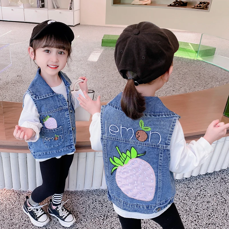 Lovely Baby Girls Denim Vest 2025 New Child Strawberry Clothes Korean Kids Design Sleeveless Jacket Toddler Cute Denim Waistcoat
Lovely Baby Girls Denim Vest 2025 New Child Strawberry Clothes Korean Kids Design Sleeveless Jacket Toddler Cute Denim Waistcoat