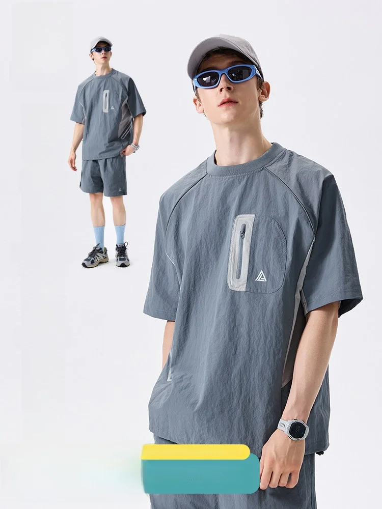 LAZY DAY Outdoor Three-Proof Lightweight Breathable Color Block Short Sleeve T-Shirt Men Summer Lightweight Hiking Quick Dry Top
LAZY DAY Outdoor Three-Proof Lightweight Breathable Color Block Short Sleeve T-Shirt Men Summer Lightweight Hiking Quick Dry Top