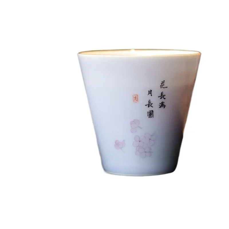 Successful hand-painted hydrangea, Jingdezhen large-capacity master cup
Successful hand-painted hydrangea, Jingdezhen large-capacity master cup