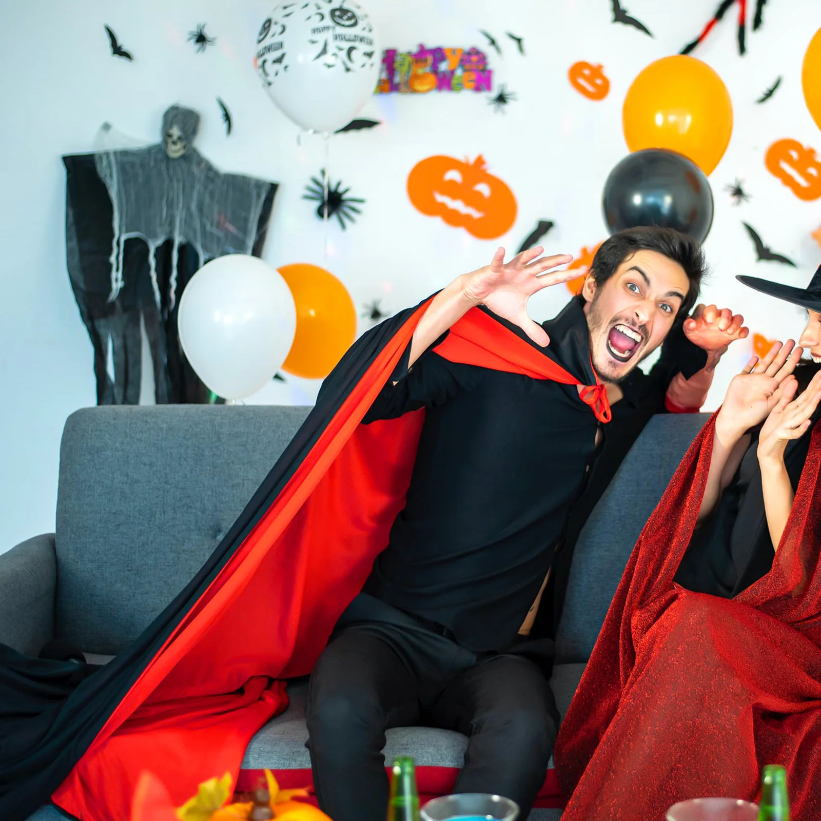 140cm Vampire Cloak Double Sided Halloween Cape for Adults Cosplay Masquerade Props Long Costume Party Accessories Red Black
140cm Vampire Cloak Double Sided Halloween Cape for Adults Cosplay Masquerade Props Long Costume Party Accessories Red Black