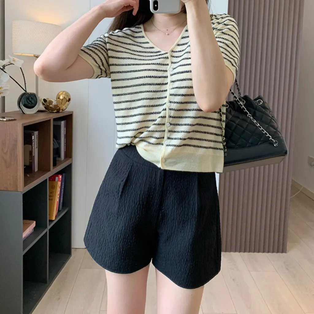Comfortable Ramie Hooded V-Neck Short Sleeve Cardigan Fragrant Style Slim Fit Somatosensory Fall Fashion Women's Open-Shirt
Comfortable Ramie Hooded V-Neck Short Sleeve Cardigan Fragrant Style Slim Fit Somatosensory Fall Fashion Women's Open-Shirt