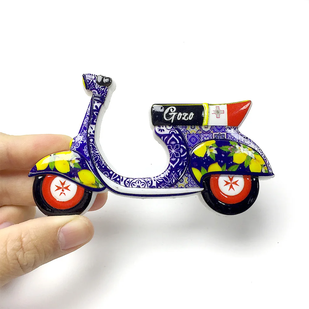 Italian-style 3D resin fridge magnet - Displaying a classic Roman car-shaped fridge magnet, a travel souvenir, city landscape
Italian-style 3D resin fridge magnet - Displaying a classic Roman car-shaped fridge magnet, a travel souvenir, city landscape