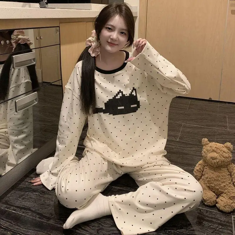 Korean style Women's pajamas autumn winter keep warm long sleeves cute Comfortable Sleepwear kitten cartoon loose homewear suit
Korean style Women's pajamas autumn winter keep warm long sleeves cute Comfortable Sleepwear kitten cartoon loose homewear suit