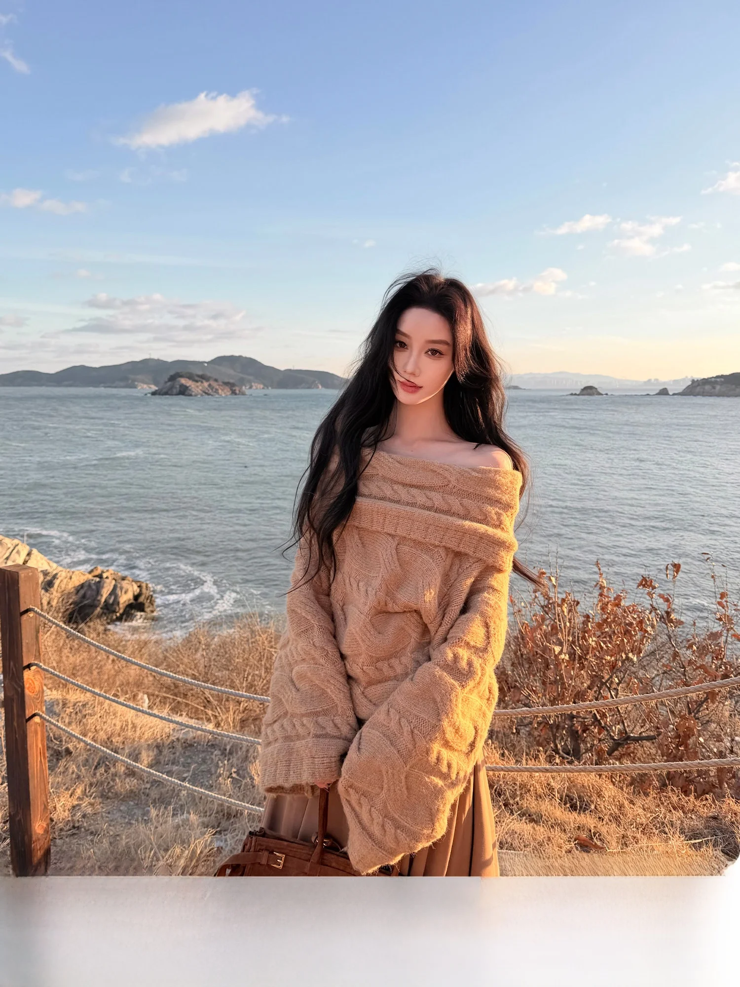 Shoulder-Bared Knitwear for Women Regular Fit Soft Polyester Fiber Long Sleeve Casual Style Color Knitted Sweater
Shoulder-Bared Knitwear for Women Regular Fit Soft Polyester Fiber Long Sleeve Casual Style Color Knitted Sweater