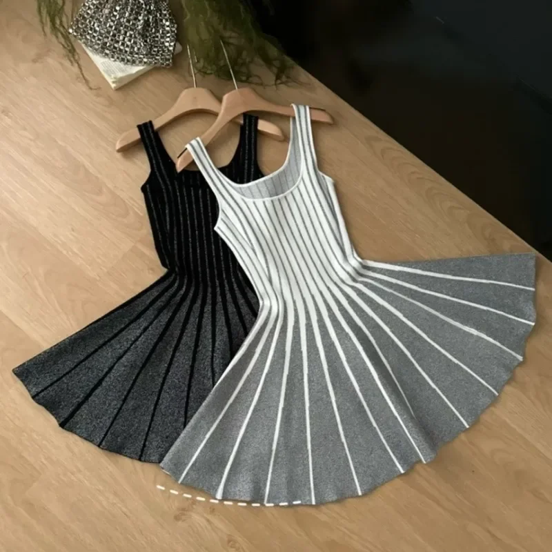 Elegant Knit Dress U Neck Sleeveless Striped Summer Dress Women High Waist Slim Sexy Mini Dresses for Women Vintage Clothing
Elegant Knit Dress U Neck Sleeveless Striped Summer Dress Women High Waist Slim Sexy Mini Dresses for Women Vintage Clothing
