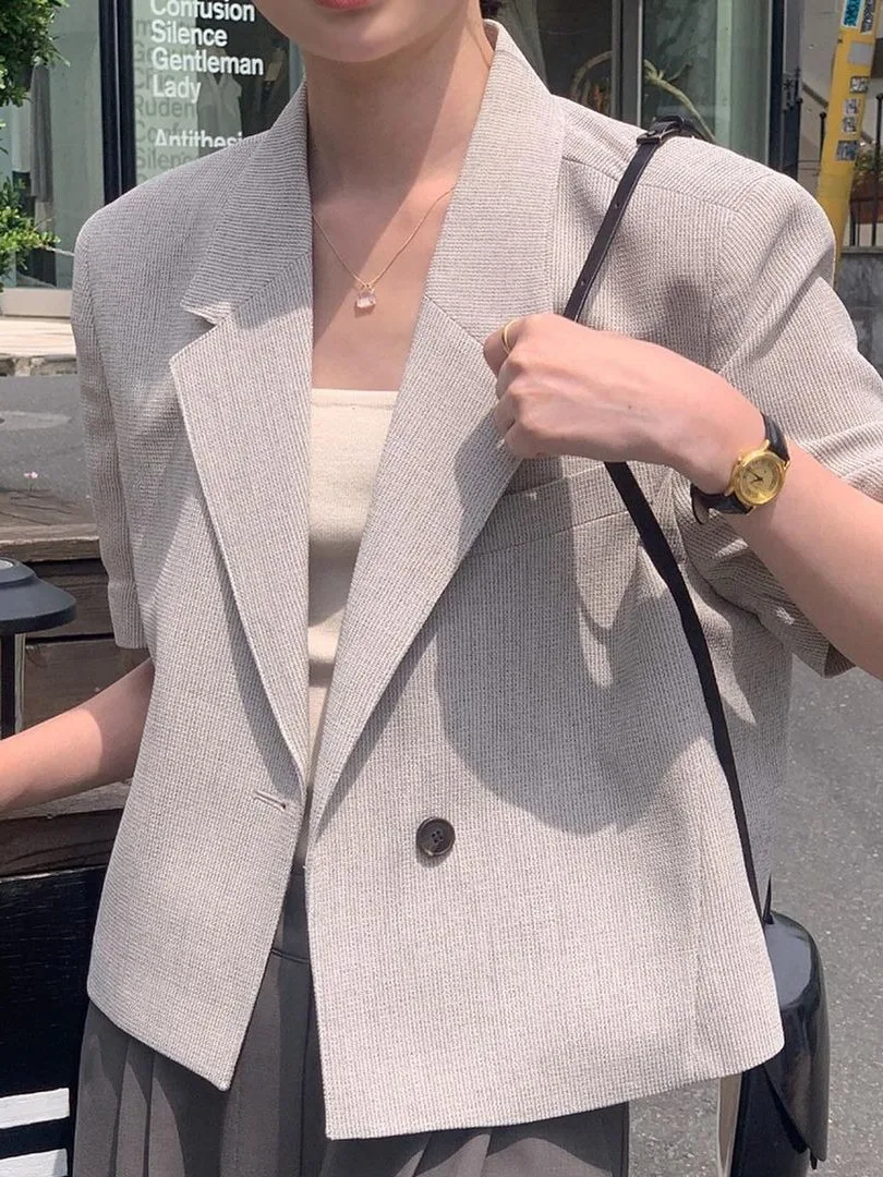 Ele Summer High-End Feelings Single Button Design Loose Versatile Coarse Weave ort Sve Suit Jaet for Women
Ele Summer High-End Feelings Single Button Design Loose Versatile Coarse Weave ort Sve Suit Jaet for Women