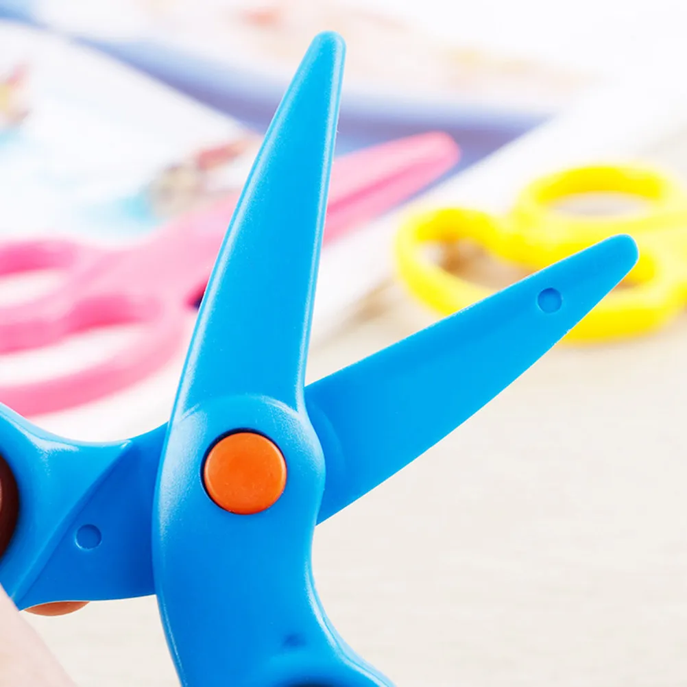 Набор из 10 креативных безопасных ножниц для детей с пластиковыми тупыми кончиками, идеально подходят для рукоделия, скрапбукинга, открыток, занятий в классе
Набор из 10 креативных безопасных ножниц для детей с пластиковыми тупыми кончиками, идеально подходят для рукоделия, скрапбукинга, открыток, занятий в классе