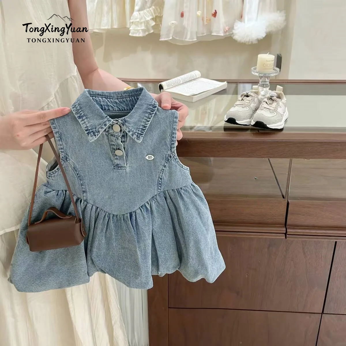 Summer New Arrival Korean Style Girls Fashion Sleeveless Vest Dress Cute Bud Skirt Stylish Denim Dress for Kids
Summer New Arrival Korean Style Girls Fashion Sleeveless Vest Dress Cute Bud Skirt Stylish Denim Dress for Kids