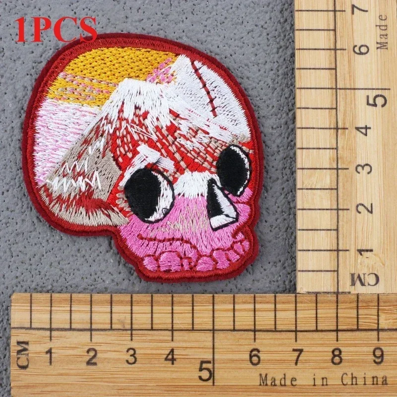 Mixed Art Skull Computer Embroidery Cloth Sticker Horror Skull Sun God Cartoon Zhang Zai Embroidery Label
Mixed Art Skull Computer Embroidery Cloth Sticker Horror Skull Sun God Cartoon Zhang Zai Embroidery Label
