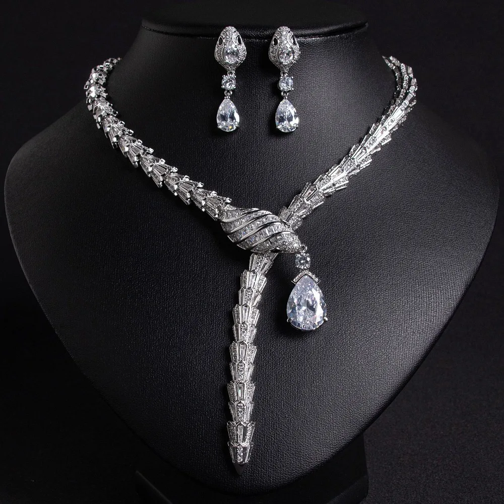 Women's Snake Teardrop Necklace and Earring Set, Luxurious and Stylish, Perfect for Women's Party and Event Jewelry
Women's Snake Teardrop Necklace and Earring Set, Luxurious and Stylish, Perfect for Women's Party and Event Jewelry