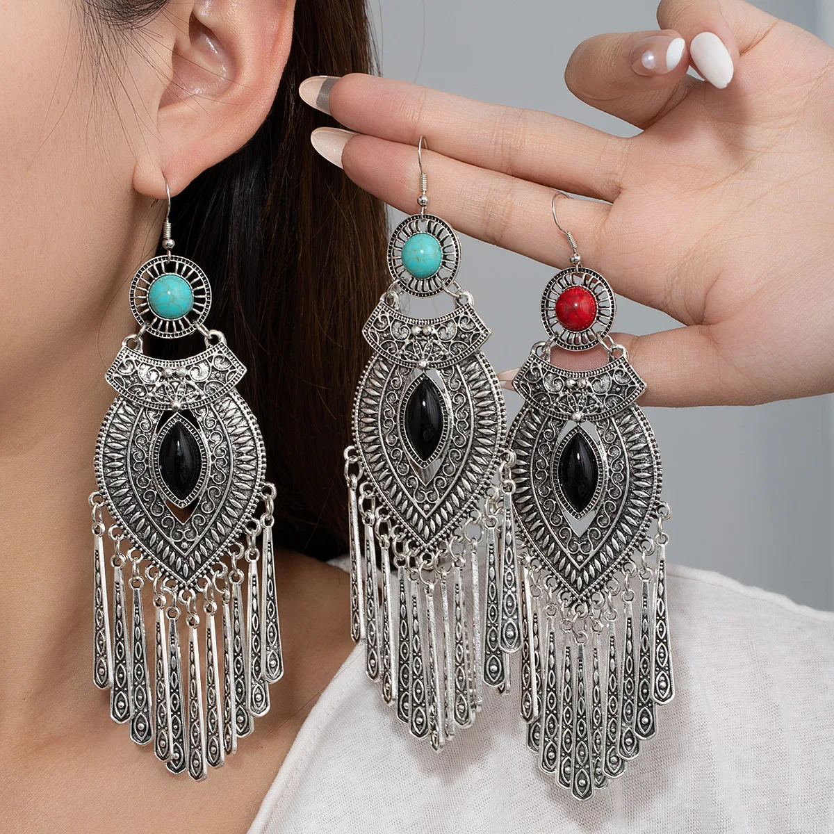 High-end Fashion New Turquoise Long Fringed Stud Earrings Retro jewelry earings korean earrings for women Luxury Elegant Gentle
High-end Fashion New Turquoise Long Fringed Stud Earrings Retro jewelry earings korean earrings for women Luxury Elegant Gentle
