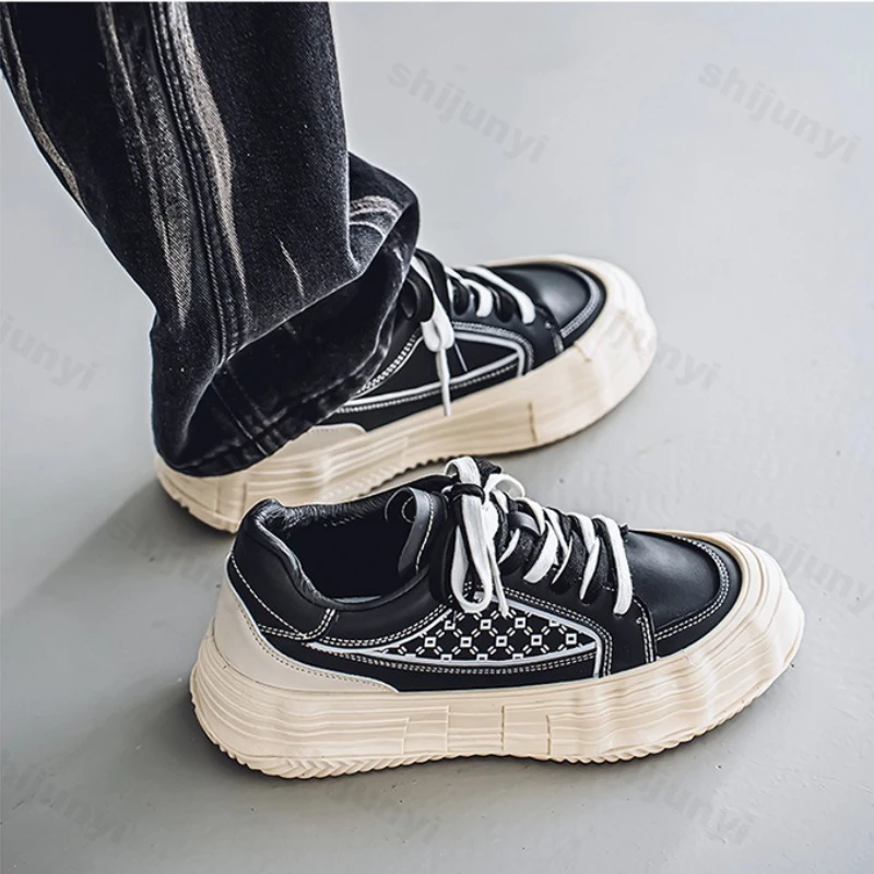 Мужские туфли на платформе, весна-осень 2023, нескользящие уличные кроссовки на шнуровке, удобная модная повседневная обувь, увеличивающая рост 
Мужские туфли на платформе, весна-осень 2023, нескользящие уличные кроссовки на шнуровке, удобная модная повседневная обувь, увеличивающая рост