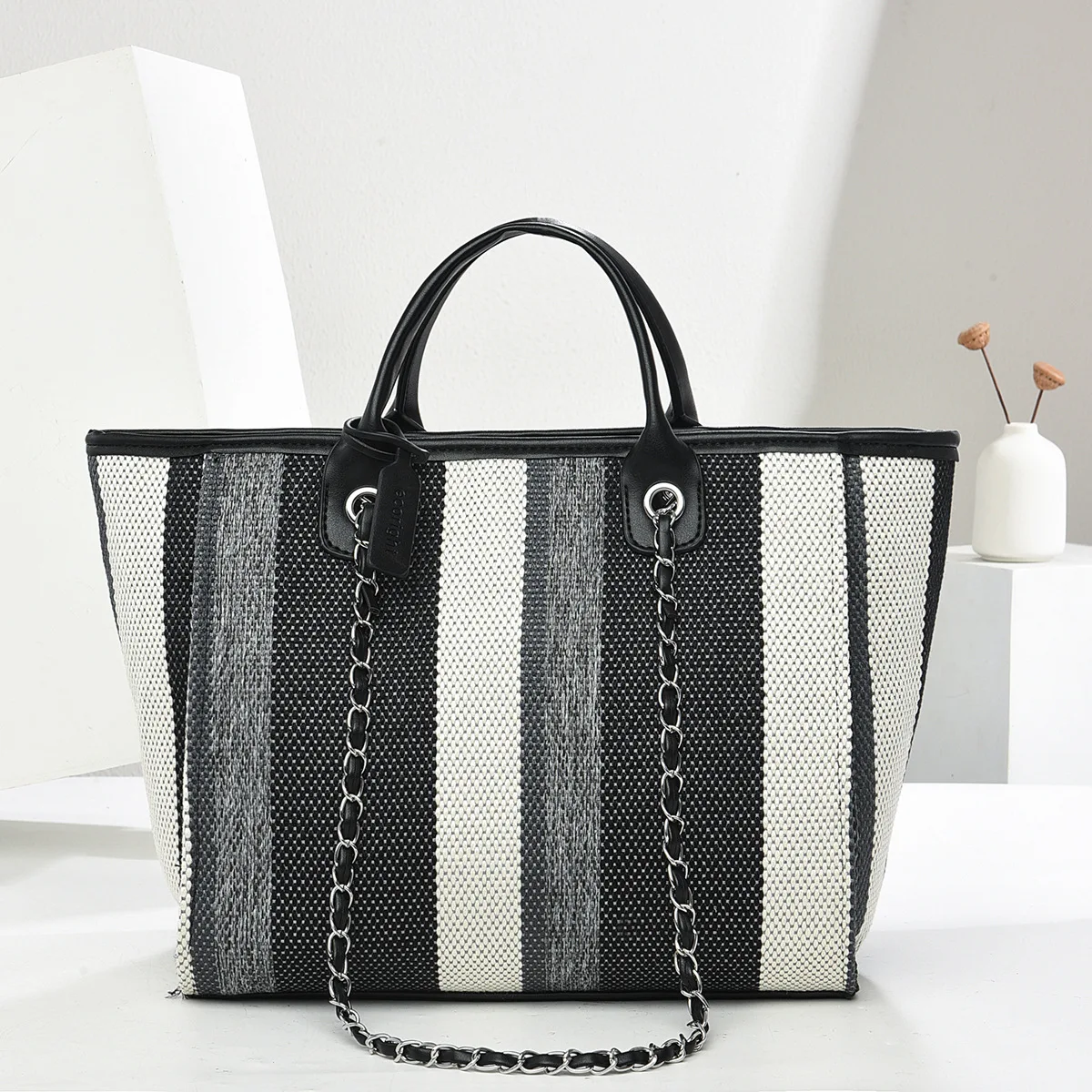 Women Tote Bags Fashion Canvas Large Capacity Handbag Casual Chain Shoulder Bags Ladies Big Messenger Bag Commuter Shopping Prom
Women Tote Bags Fashion Canvas Large Capacity Handbag Casual Chain Shoulder Bags Ladies Big Messenger Bag Commuter Shopping Prom
