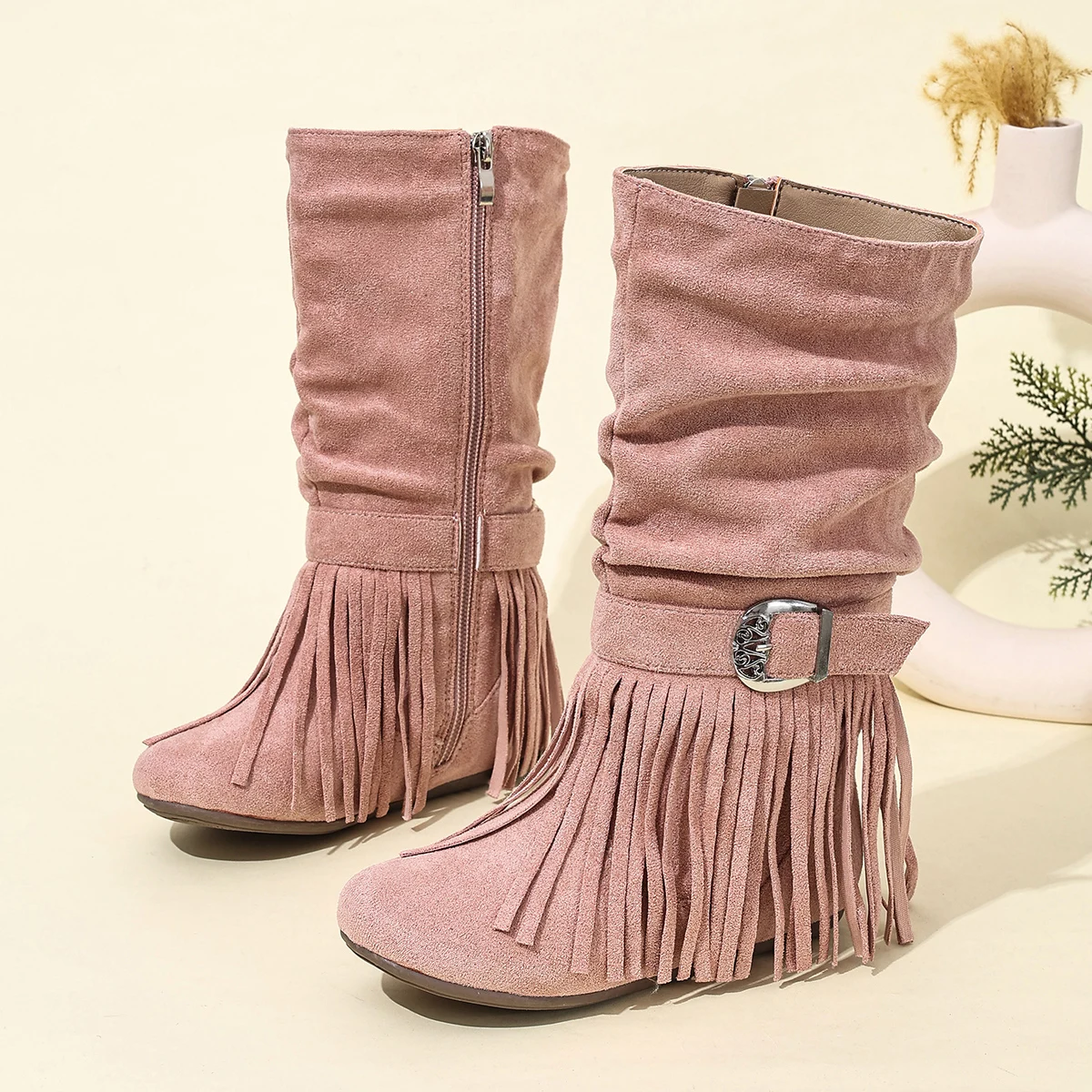 Vintage fringed flat street versatile side zipper western cowboy boots round toe fringe boots pleated buckle children's boots
Vintage fringed flat street versatile side zipper western cowboy boots round toe fringe boots pleated buckle children's boots