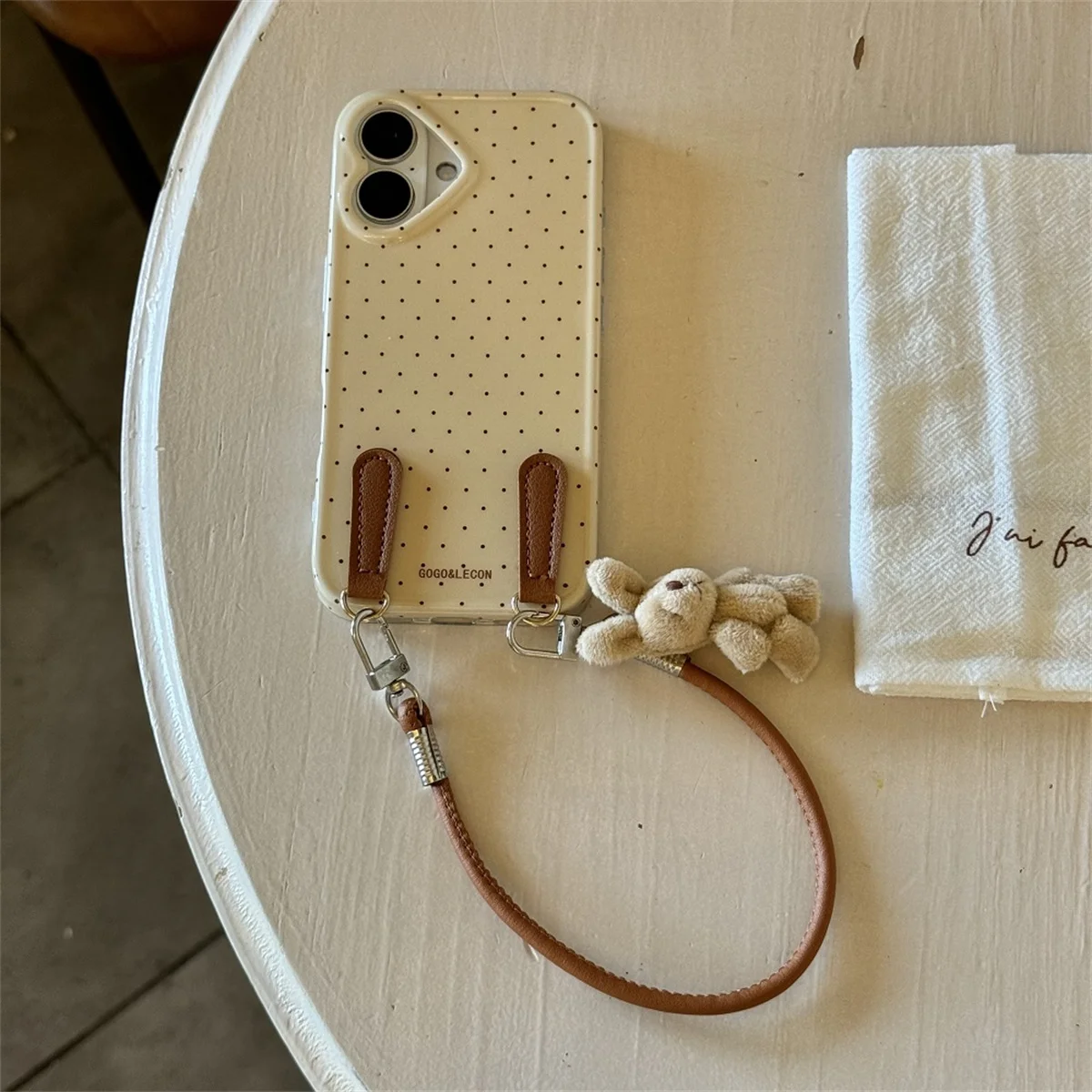 New cartoon polka dot rabbit pendant Phone Case For iPhone 16 15 14 13 Pro Max fundas iphone 15 case Protective cover 13 13pro
New cartoon polka dot rabbit pendant Phone Case For iPhone 16 15 14 13 Pro Max fundas iphone 15 case Protective cover 13 13pro