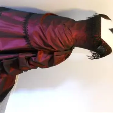 Victorian Red Bustle Ball Vampire Dress Victorian Gothic Steampunk Edwardian Southern Belle Evening Dress Vampire Wedding Dress
Victorian Red Bustle Ball Vampire Dress Victorian Gothic Steampunk Edwardian Southern Belle Evening Dress Vampire Wedding Dress