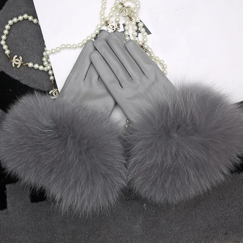 Genuine Leather Gloves Natural Fluffy Fox Fur Sheepskin Gloves Women Winter Plus Velvet Drive Outdoor Warm Real Leather Gloves 
Genuine Leather Gloves Natural Fluffy Fox Fur Sheepskin Gloves Women Winter Plus Velvet Drive Outdoor Warm Real Leather Gloves