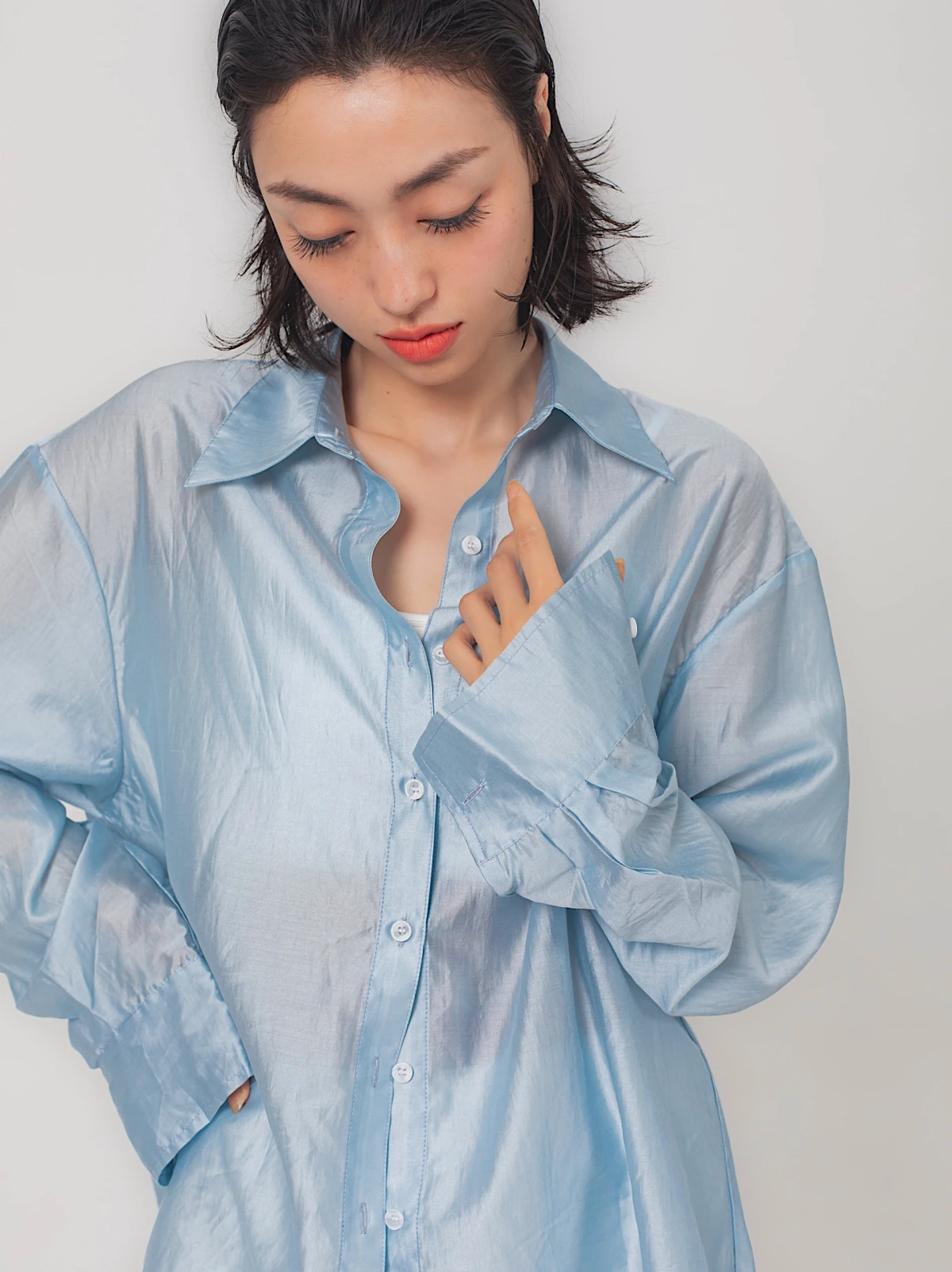 DS Summer Thin Lazy Style Silk Shirt Long Sleeve Women's Translucent Sunscreen Simple Low Energy Clothing Casual Straight Cut
DS Summer Thin Lazy Style Silk Shirt Long Sleeve Women's Translucent Sunscreen Simple Low Energy Clothing Casual Straight Cut
