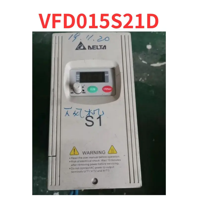 б/у инвертор VFD015S21D, хорошо работает хорошо протестирован и быстро отправлено.
б/у инвертор VFD015S21D, хорошо работает хорошо протестирован и быстро отправлено.