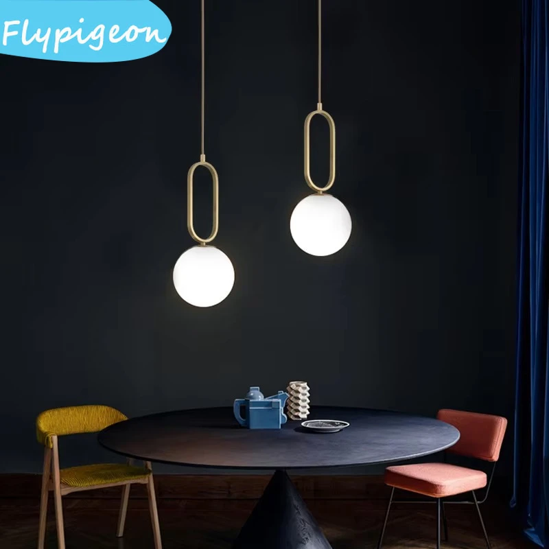 Подвесной светильник в скандинавском стиле со стеклянным шаром, креативный светодиодный дизайн для ресторана, отеля, кафе, проживания в семье, внутреннее освещение для домашнего декора
Подвесной светильник в скандинавском стиле со стеклянным шаром, креативный светодиодный дизайн для ресторана, отеля, кафе, проживания в семье, внутреннее освещение для домашнего декора